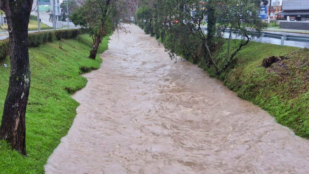Lages acumula 143,6 milímetros de chuva em quatro dias e supera média histórica de agosto