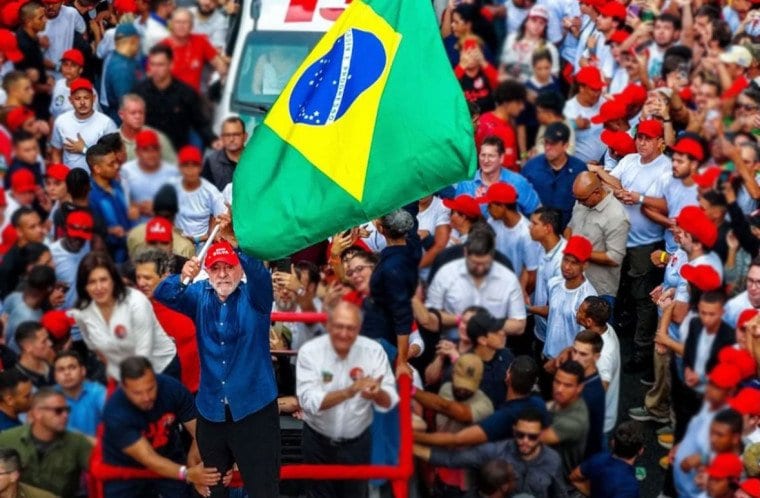 Após virada inédita, Lula conquista o 4º mandato aos 80 anos; Flávio venceu no Tocantins