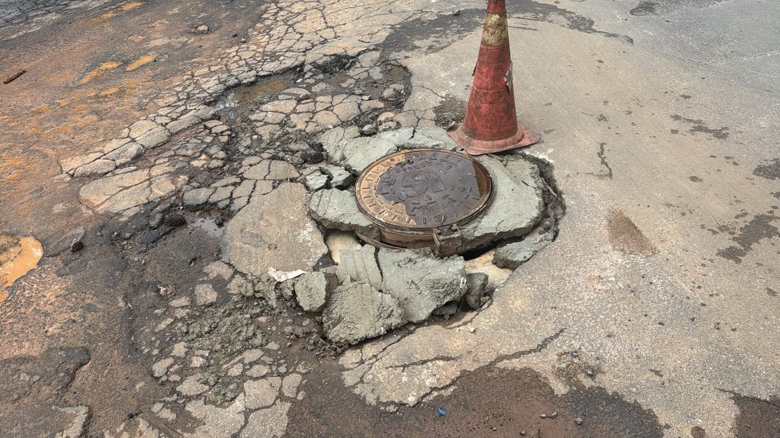 Bragança Paulista proíbe novas intervenções da Sabesp e da Comgás nas vias