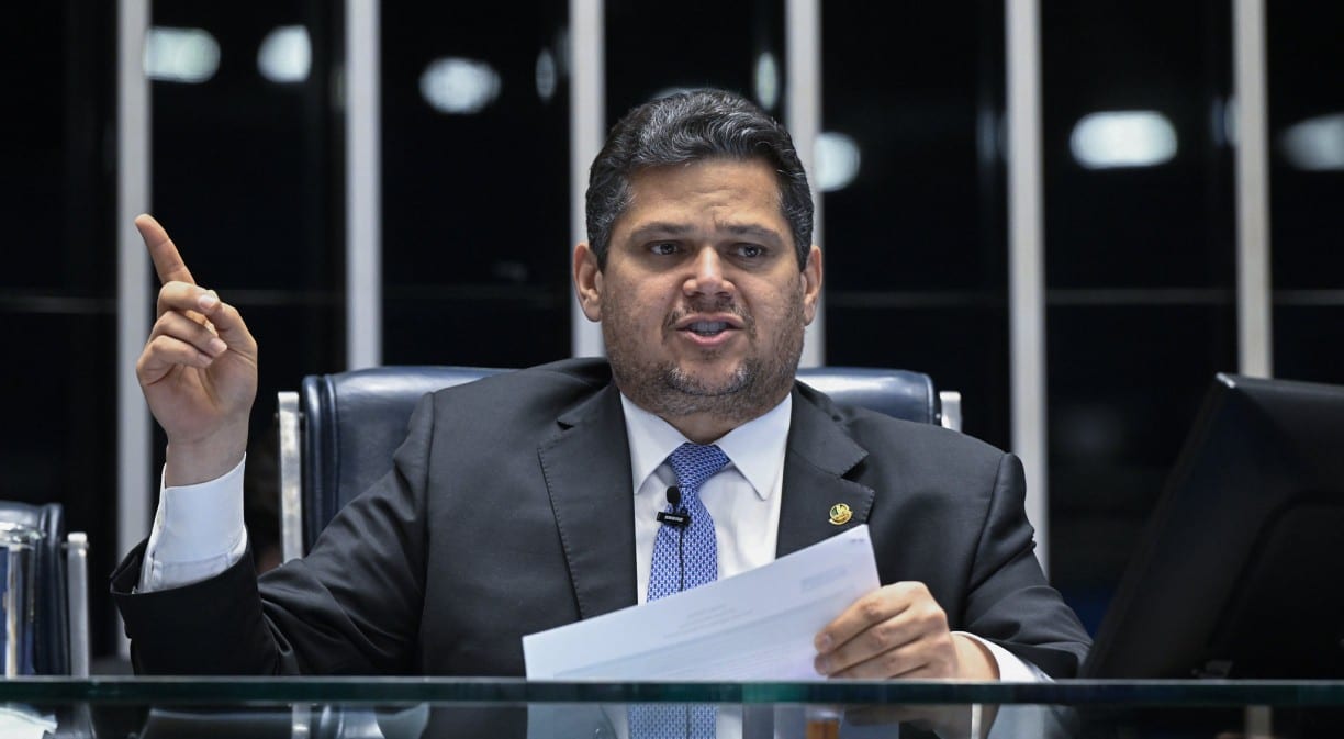 Alcolumbre sobre pressão nas redes por impeachment: desejo do 'cidadão Davi' era falar verdades