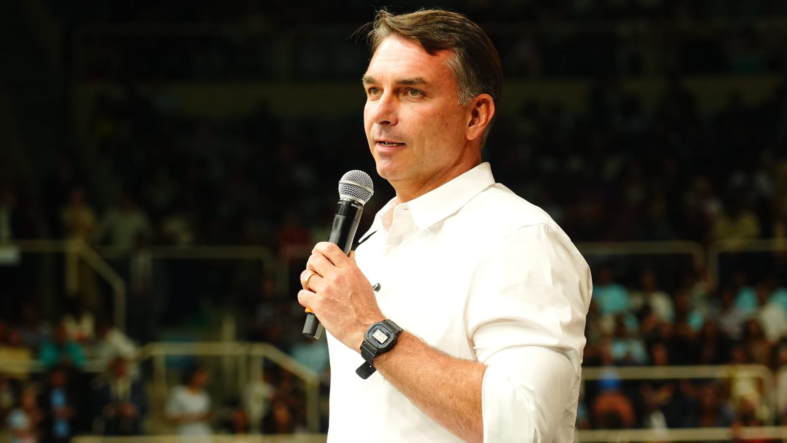 Flávio Bolsonaro entrou nos EUA com passaporte diplomático cancelado