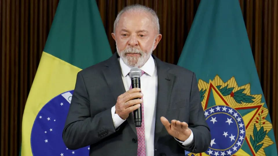 Defasagem do diesel volta a patamar de crise e pressiona governo Lula