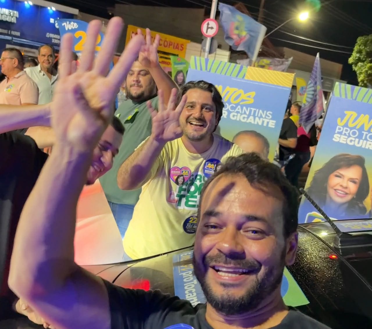 Adesivaço em Gurupi reúne milhares em apoio a Dorinha e Flávio Bolsonaro