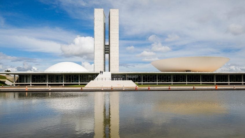 PL registra 33 candidaturas ao Senado; PT apresenta 19