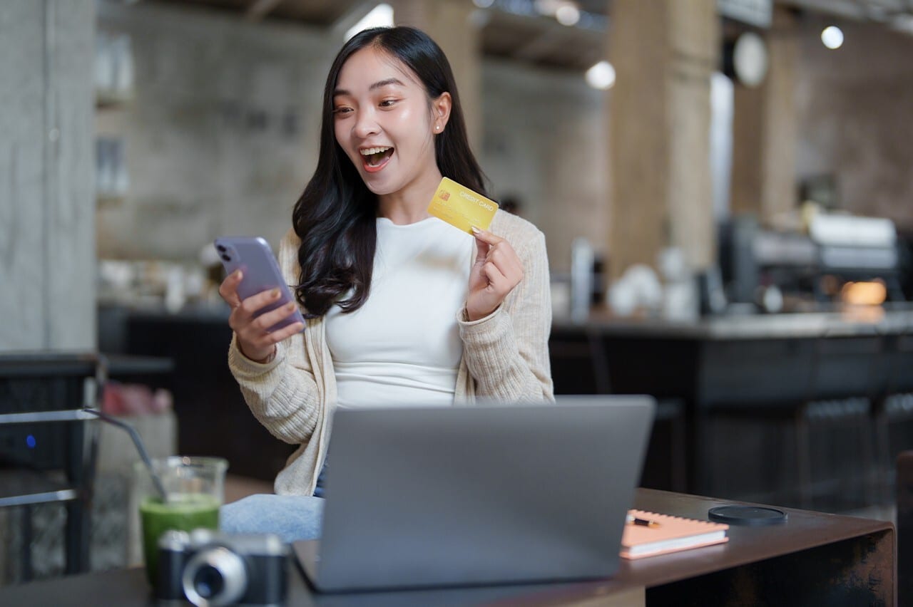 Adolescentes ampliam presença no consumo online