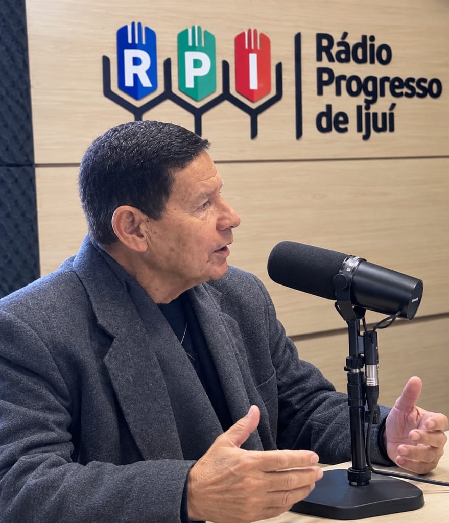 Em entrevista à Rádio Progresso, Mourão critica STF, analisa cenário político e defende atuação da oposição no Senado