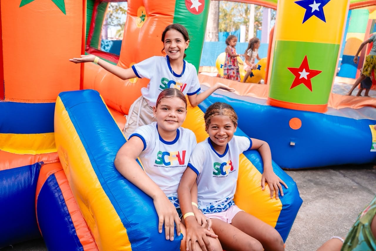 Ser Mais Criança reúne famílias em tarde de lazer no Balneário da Bica