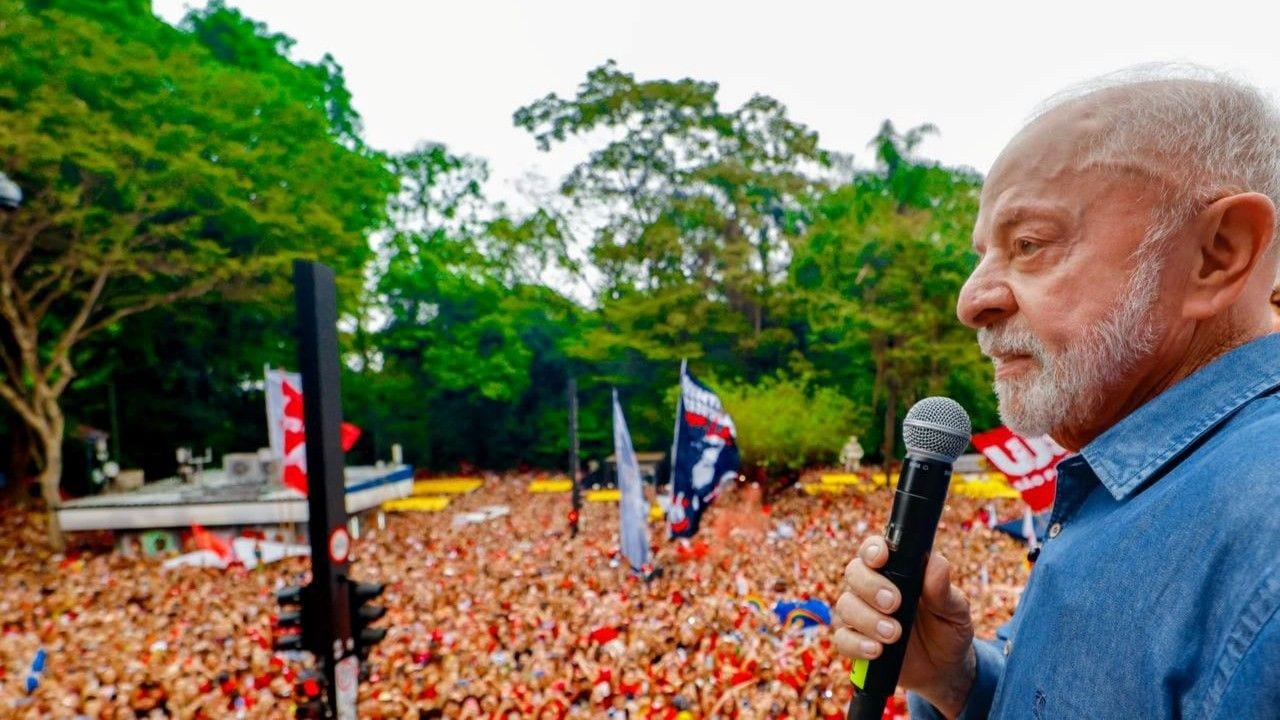 TSE manda retirar posts sobre uso de drogas em ato de Lula