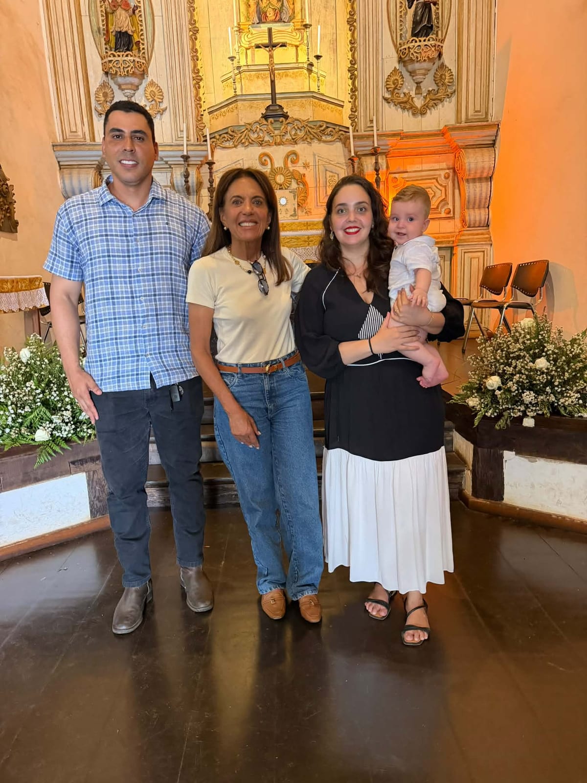 Gracinha Caiado visita Pirenópolis e se compromete a realizar restauração da Igreja do Bonfim