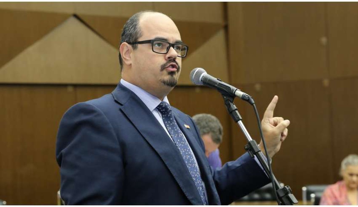 Mateus Simões é confirmado como candidato à reeleição em Minas Gerais