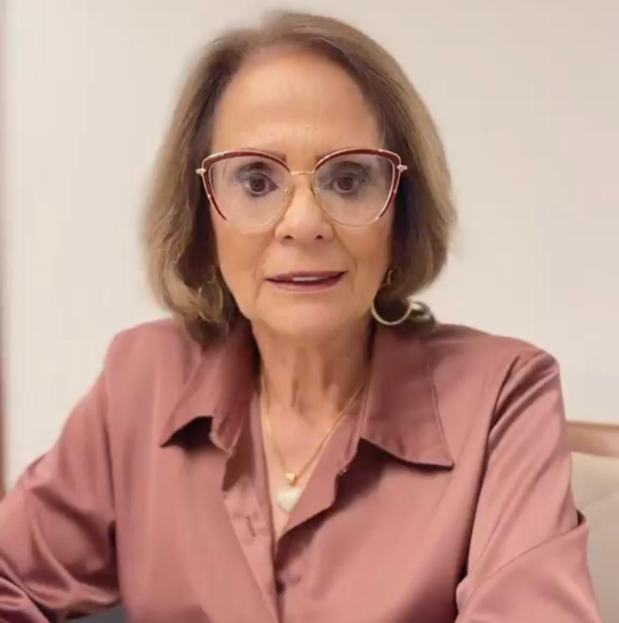 Damares elogia Dulce Miranda por defesa das mulheres