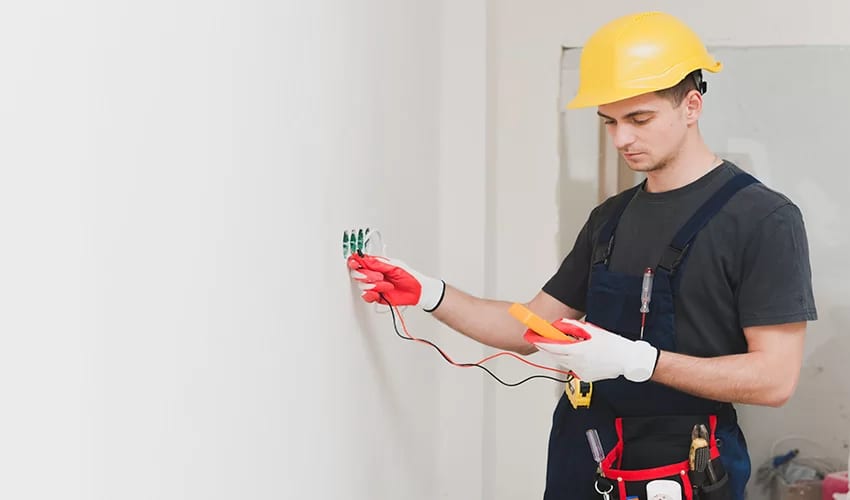 Prefeitura realiza curso de eletricista e massas
