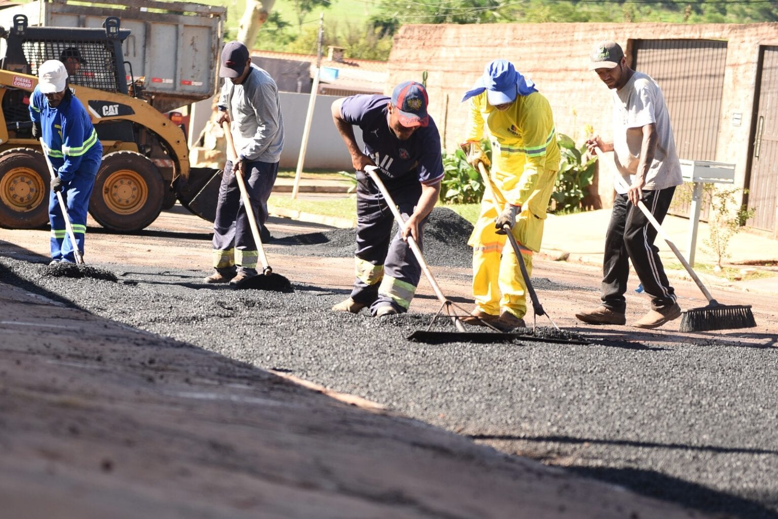 Prefeitura de Campo Grande aumenta equipe de tapa-buracos