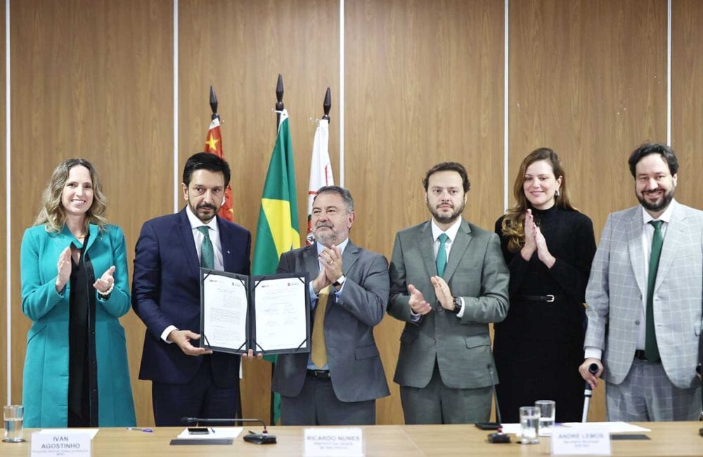 Prefeitura e Ministério Público formalizam convênios para ampliar uso do Smart Sampa