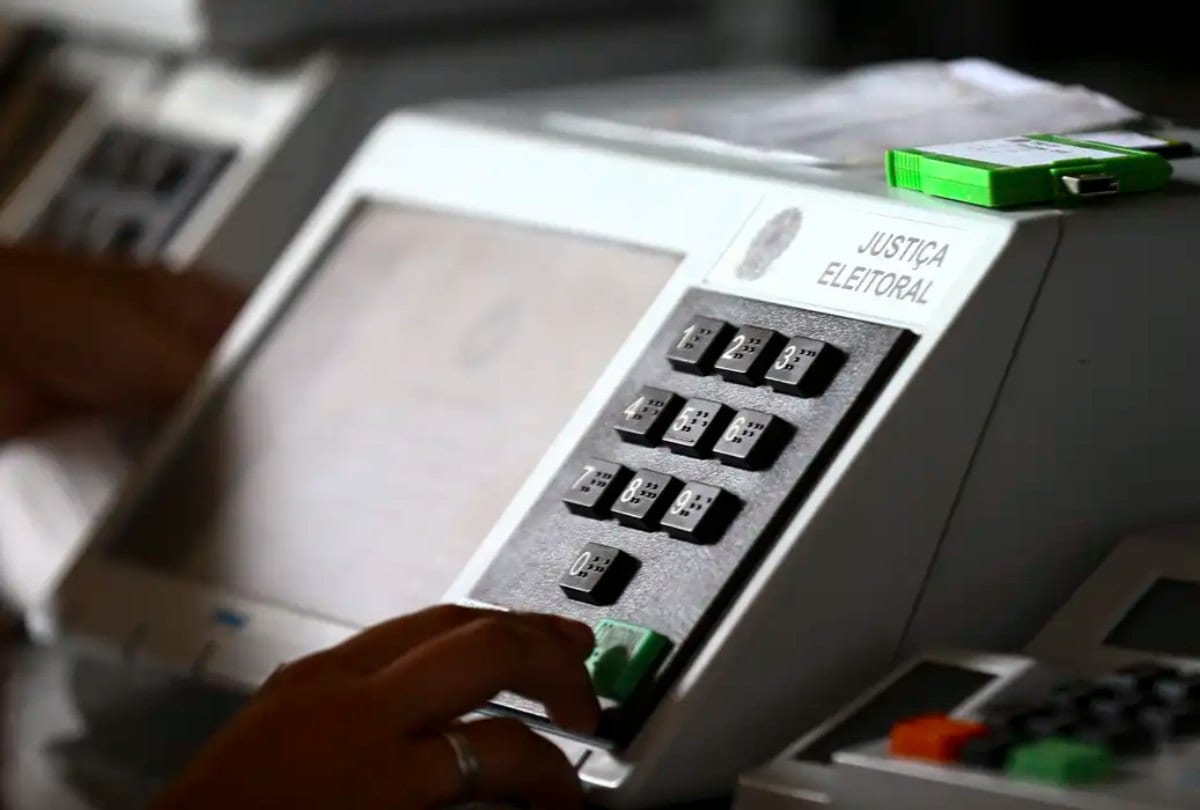 Apuração TSE: prorrogação da votação é confirmada em todo Brasil
