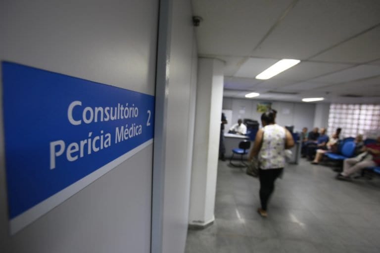 Promulgada Lei 15.497/26 para reduzir filas do INSS