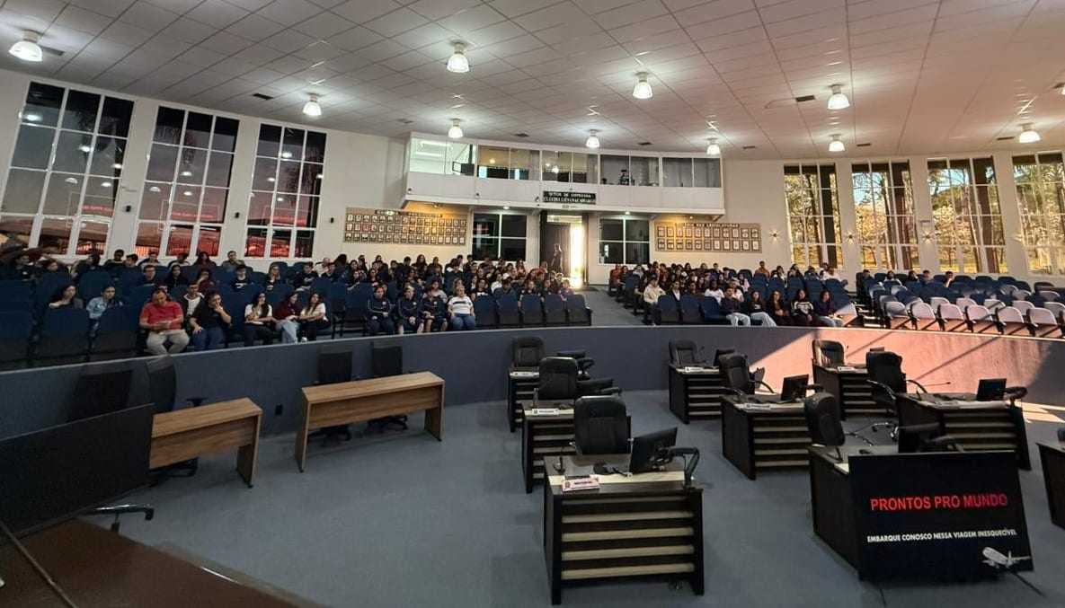 Câmara sedia apresentação do programa de intercâmbio Prontos pro Mundo