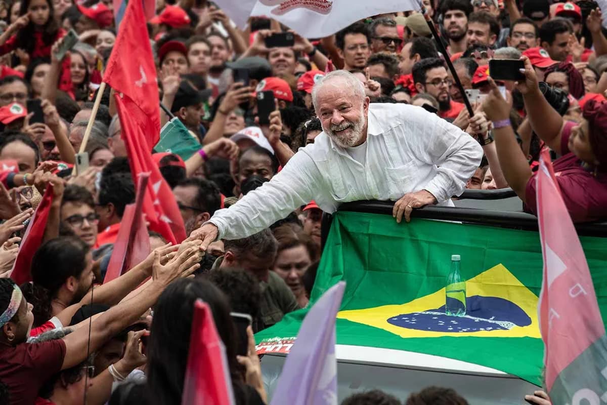 Após visita frustrada, Lula marca ato em Juiz de Fora antes do 2º turno