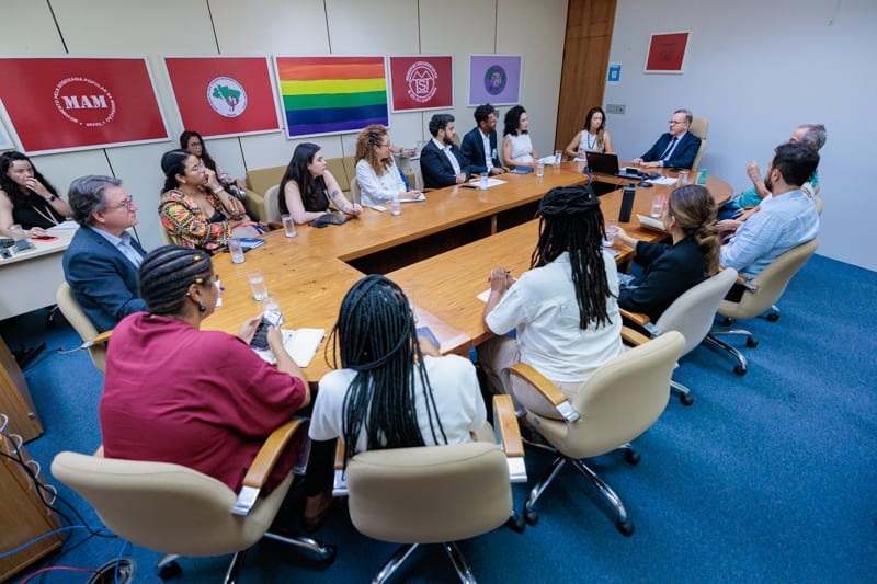 MPF recebe 16 ONGs para discutir defesa da democracia e direitos humanos