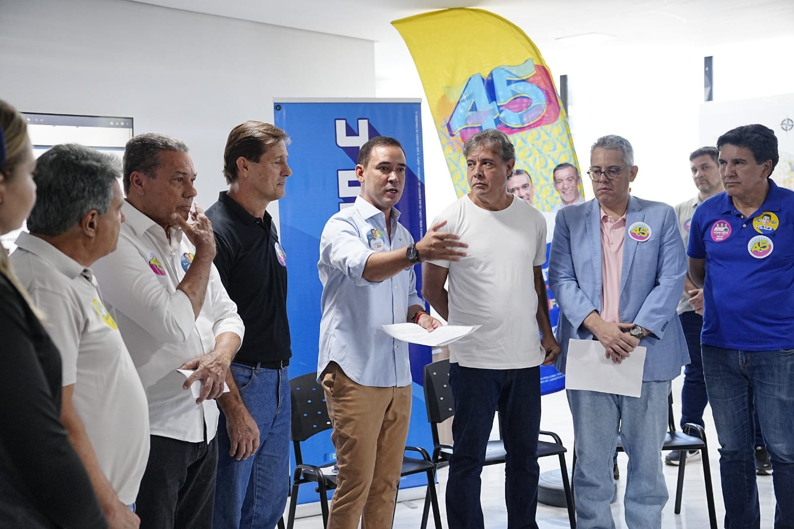 Vicentinho recebe mais de 40 federações e assume compromissos pelo esporte