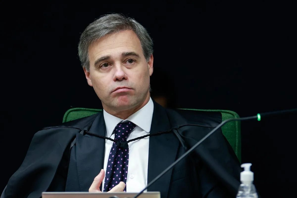 Mendonça e ministro da Justiça se reúnem sobre relação com a PF
