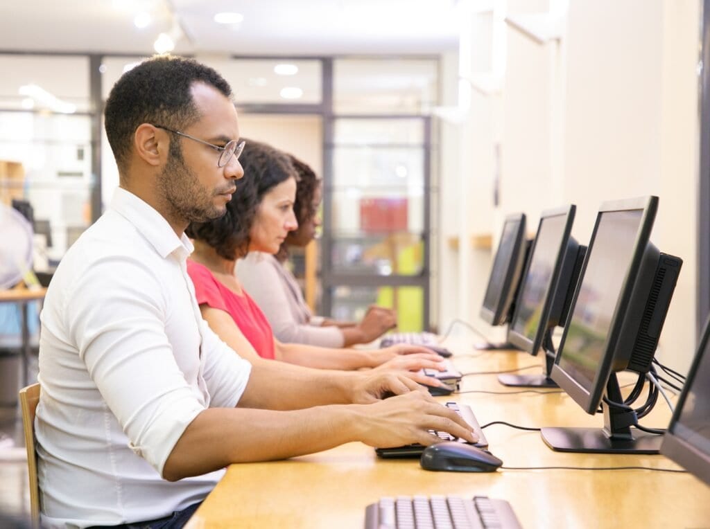 Escola estadual de Cachoeirinha está com inscrições abertas para cursos técnicos em Informática, Contabilidade, Logístic