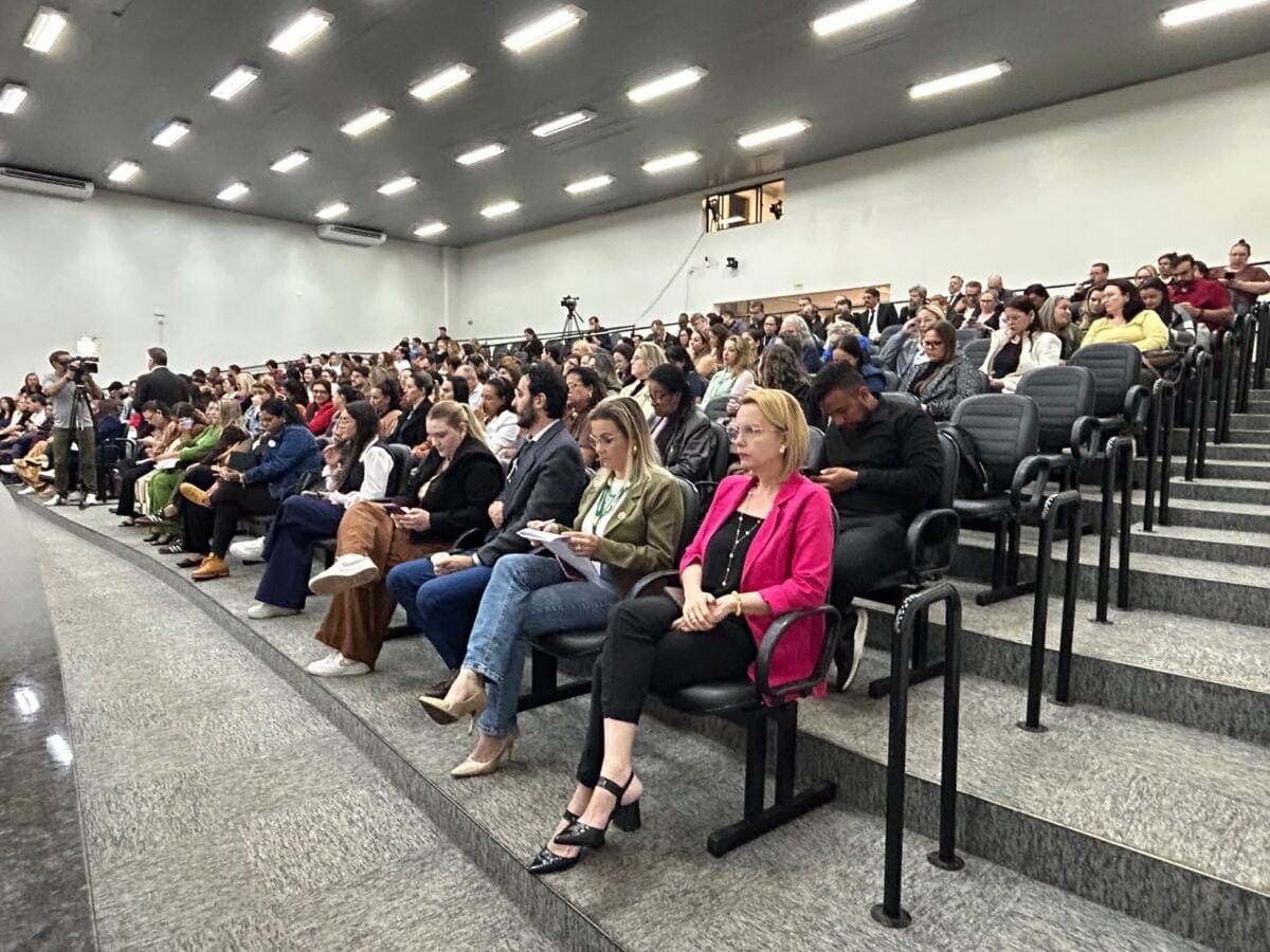 Declarações de Giselli Bianchini geram reação de servidores na Câmara de Maringá