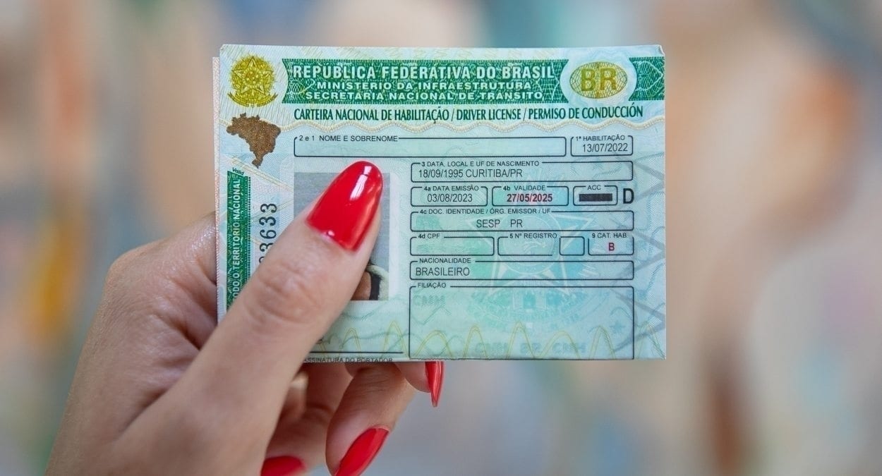 Motoristas de aplicativo e taxistas podem ter novo limite de pontos na CNH; veja o que muda