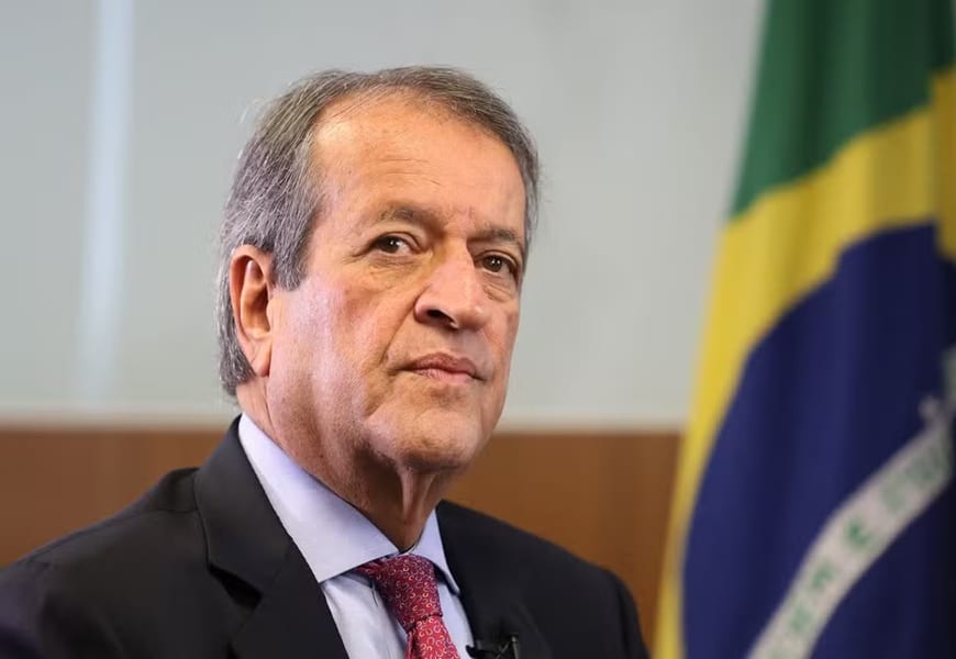 “Ninguém aprova isso”, diz Valdemar Costa sobre a carta golpista de Flávio