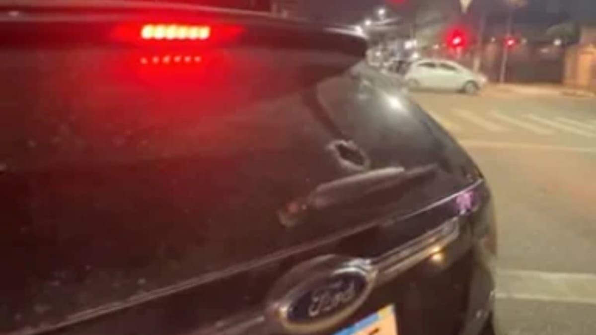Carro de filho de vereador de RO é baleado após festa por Lula