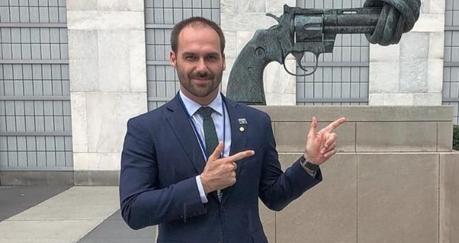 Eduardo Bolsonaro omite Wilder Morais da lista de apoios em Goiás