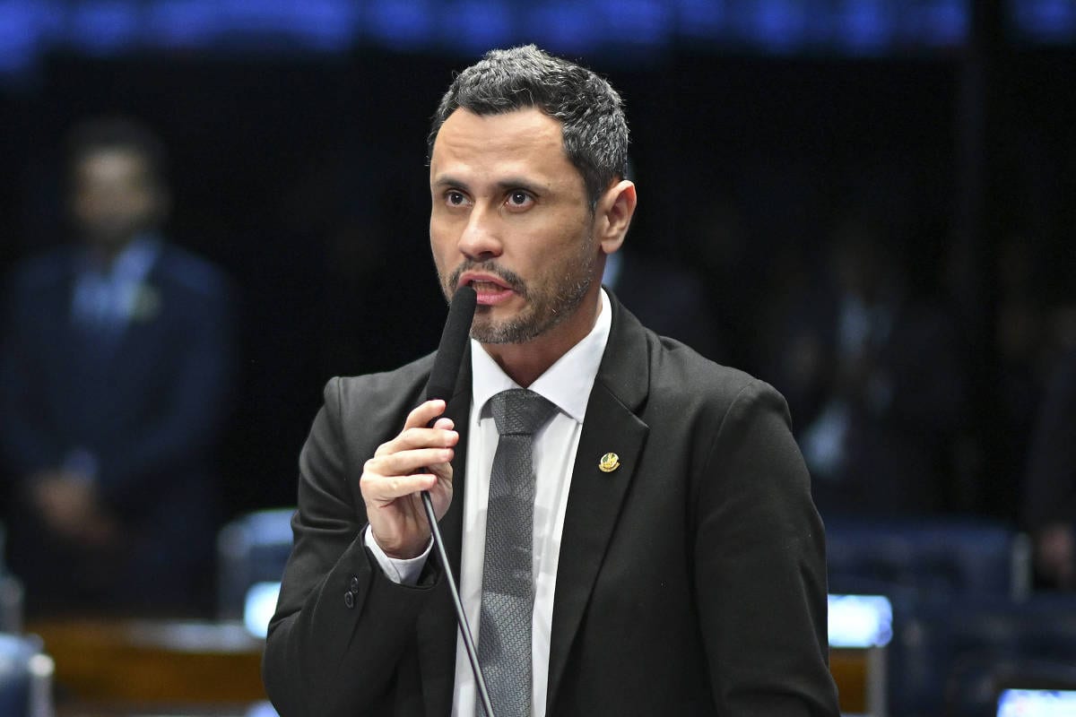 Cleitinho lidera eleição em MG com 32%; Patrus e Kalil têm 12%
