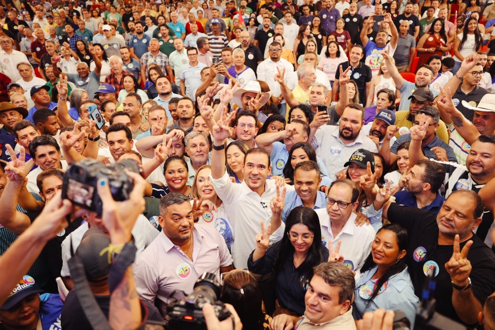 Onda de adesões e apelo democrático impulsionam campanha de Vicentinho na capital
