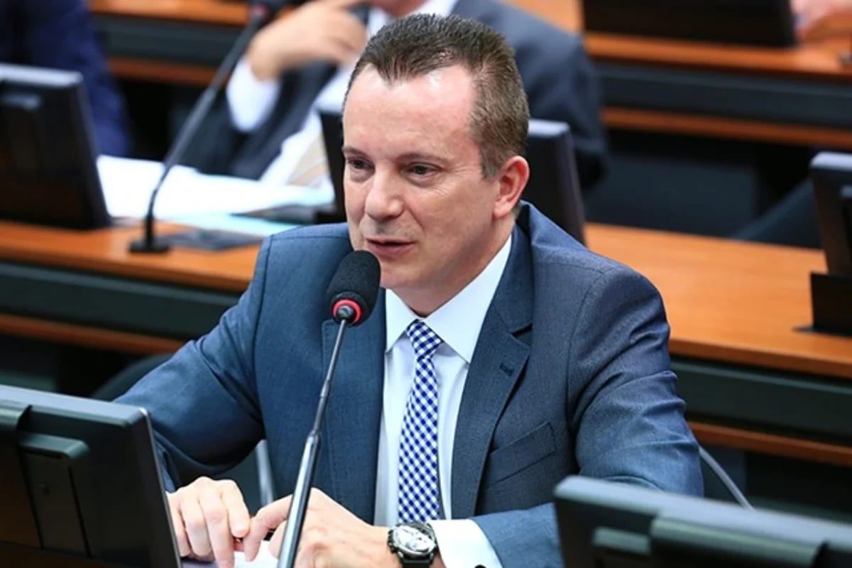 Russomanno apresentou PDL que beneficiaria o filho tenente