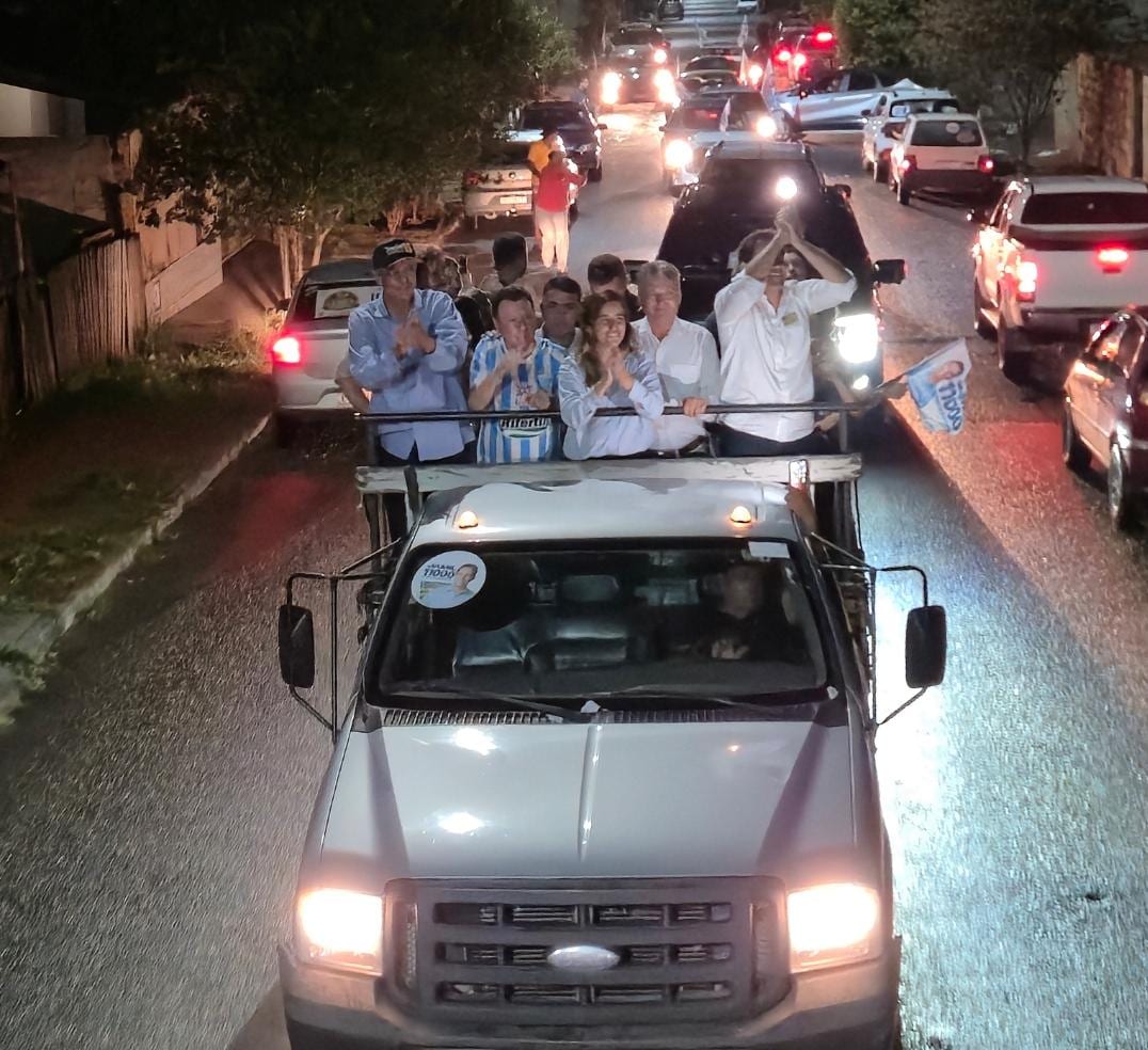 Jamil Calife participa de carreatas da vitória em Catalão e Ouvidor