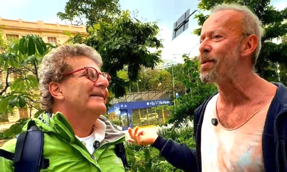 Jardineiro da República cuida de mais de 150 árvores no centro de SP