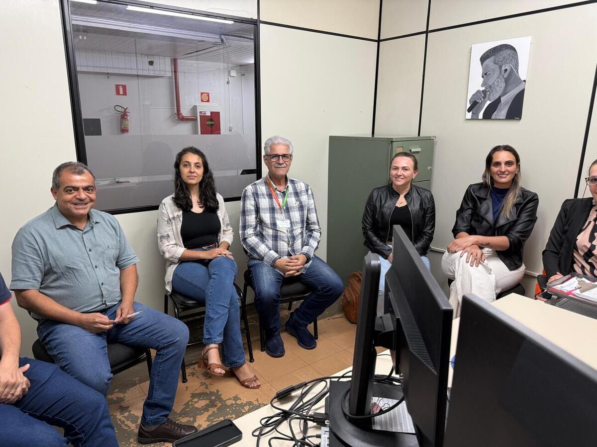 Prefeitura recebe servidoras de Santa Helena para troca de experiências