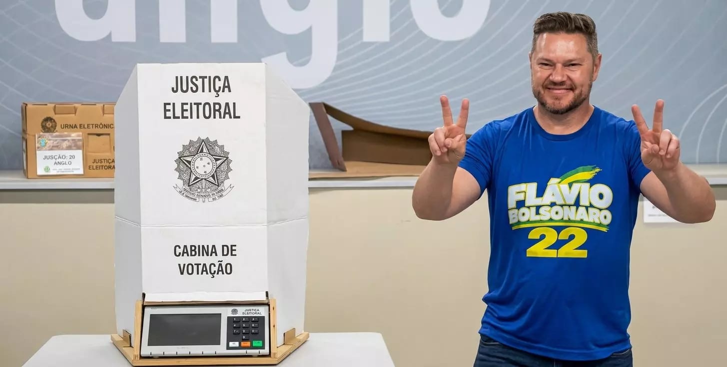 Danilo Campetti endossa contestação de Flávio Bolsonaro e prega oposição ao governo federal