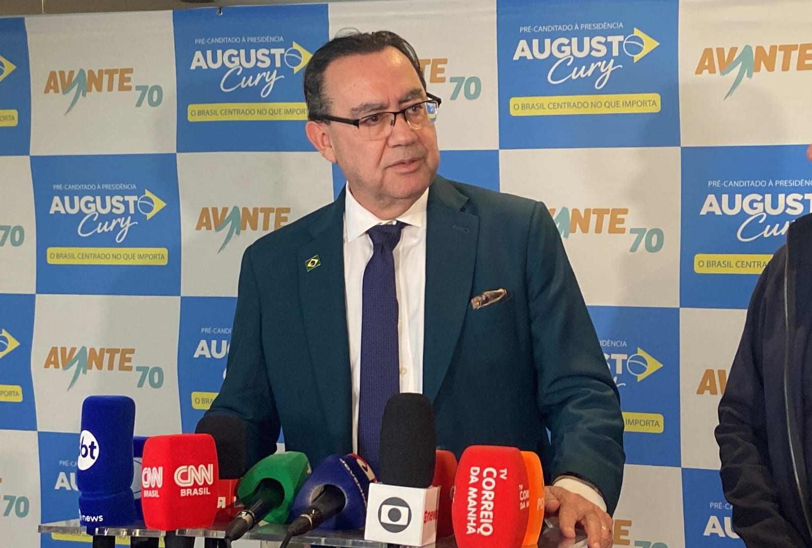 Pesquisa Real Time Big Data confirma crescimento de Augusto Cury