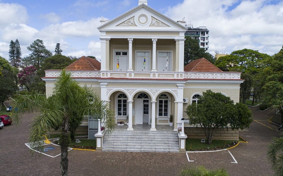 12 de outubro | Saiba como será o atendimento nas repartições municipais no feriado