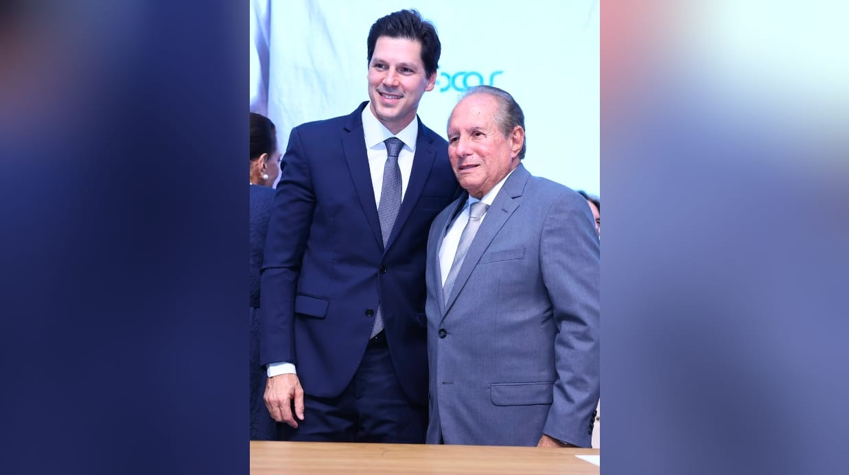 Daniel Vilela participa da celebração pelos 73 anos do bispo Oídes