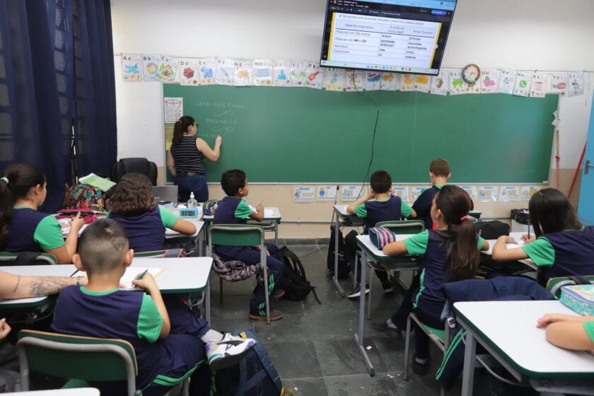 Prefeitura convida população para contribuir em consulta pública sobre novo Plano Municipal de Educação de Jacareí