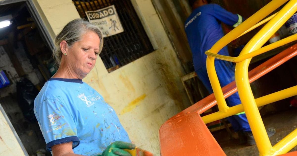 Oficina de Santo André transforma sucata em playground e economiza R$553,580 por ano