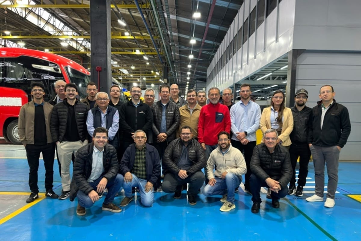 Bessow acompanha empresários do setor metalmecânico em visita técnica à Marcopolo e à Mercopar