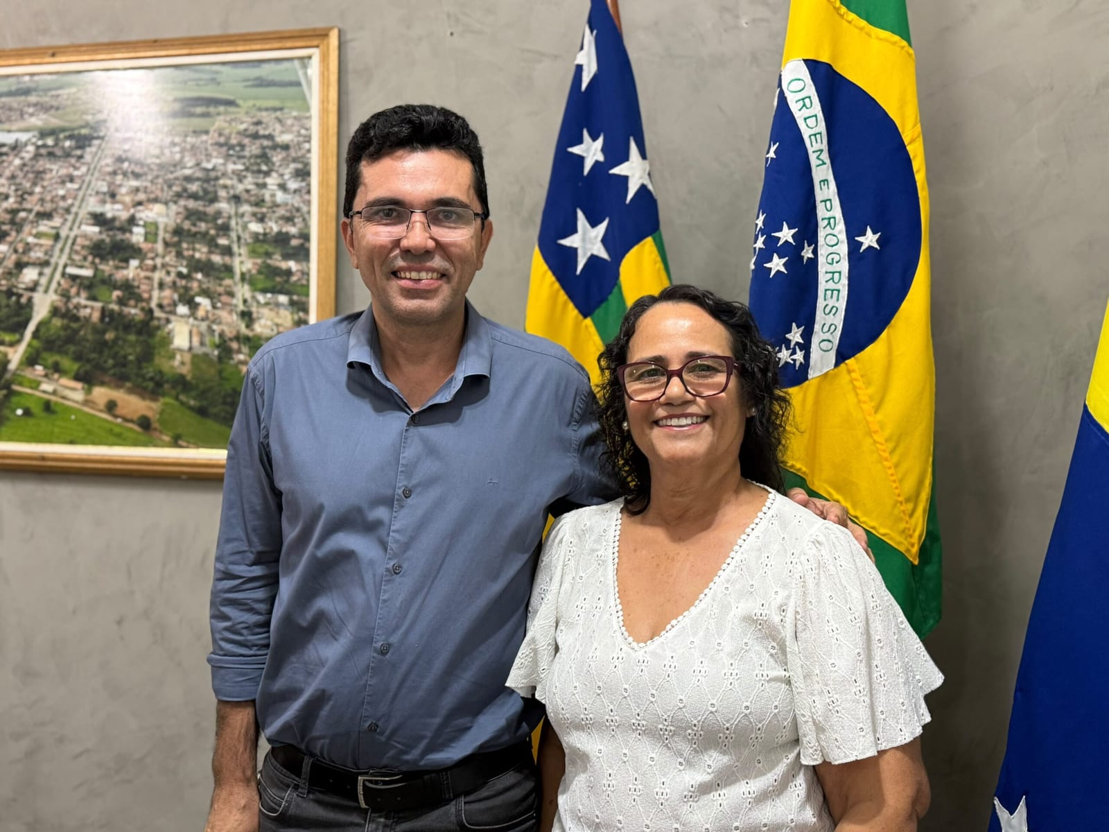 Prefeito Dr. Fábio dá posse à nova titular da Secretaria Municipal de Educação de Itapaci