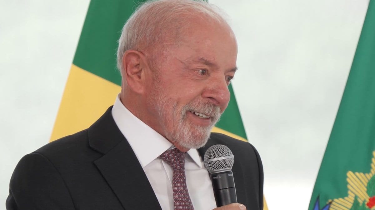 “Com 80 se namora bem”: depois de agradecer o voto dos idosos, Lula quer criar o Ministério do Idoso