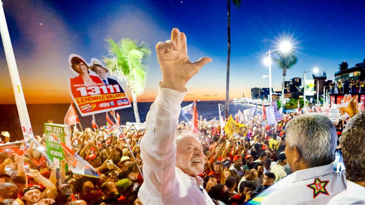 Lula faz gesto de “banana” e diz que seguirá em palanques do país