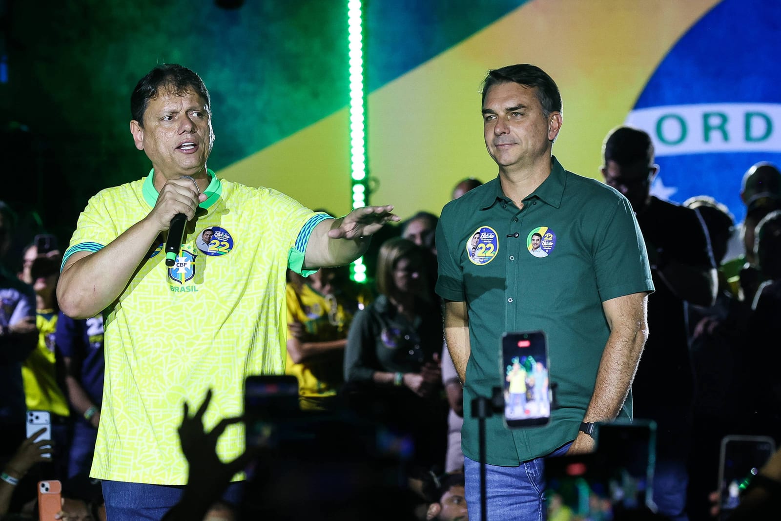 Tarcísio diz entender sentimento de Flávio, mas que eleição acabou e urnas devem ser respeitadas