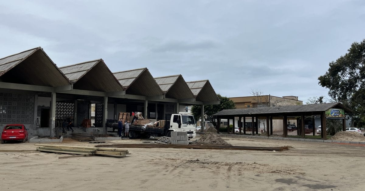 Reforma do terminal e recape na Antônio Prado avançam em Balneário Arroio do Silva