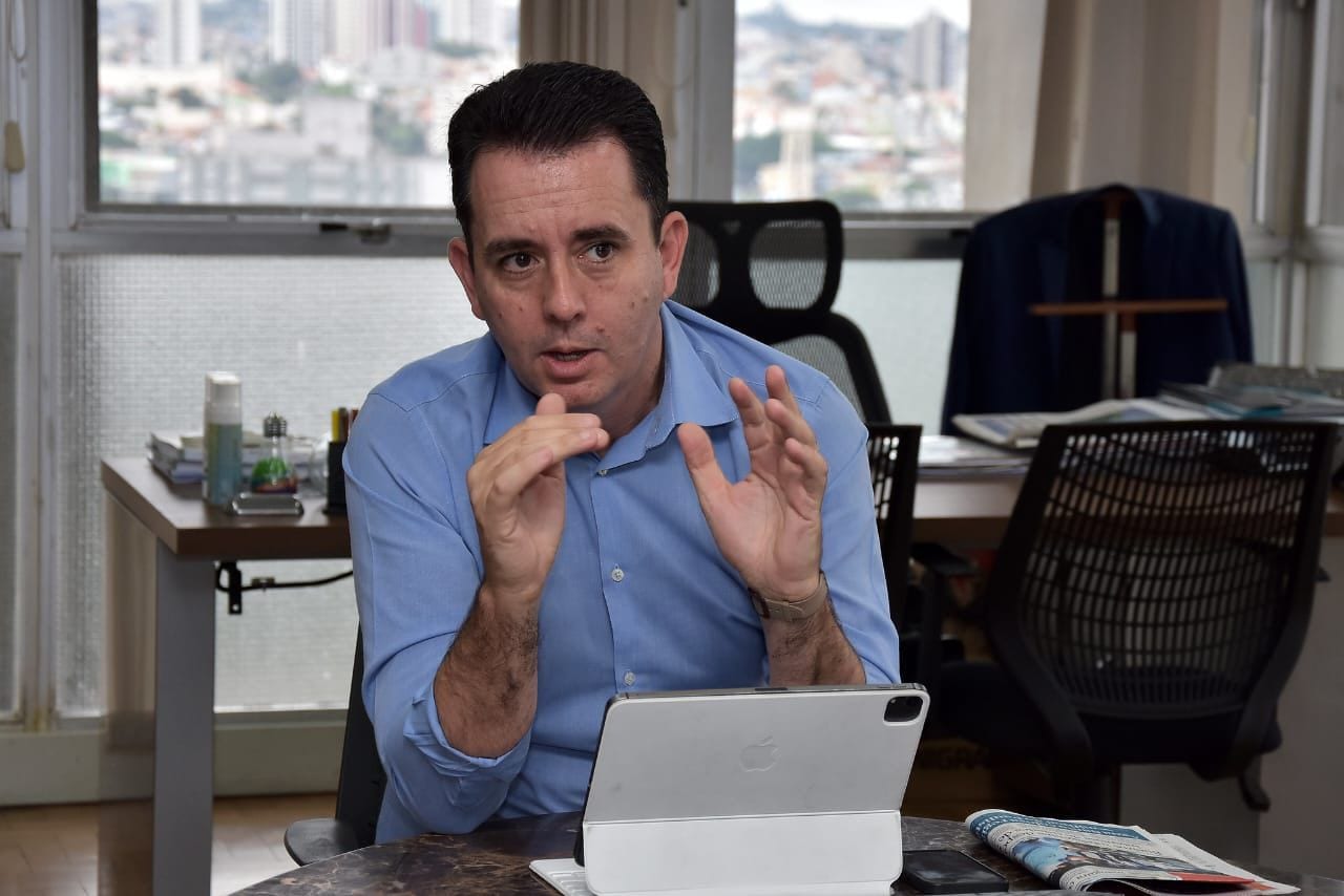 Paulo Serra citado como bom exemplo de política no jornal de São Paulo